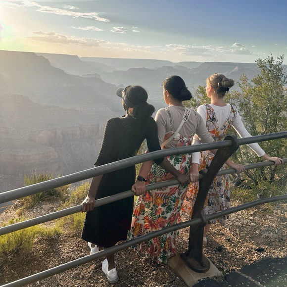 Meet your Posher, Madison - Picture 4 of 15